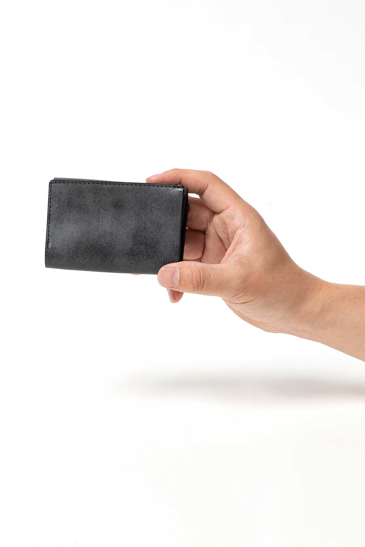 TRIFOLD COMPACT WALLET OILED COW LEATHER | hobo